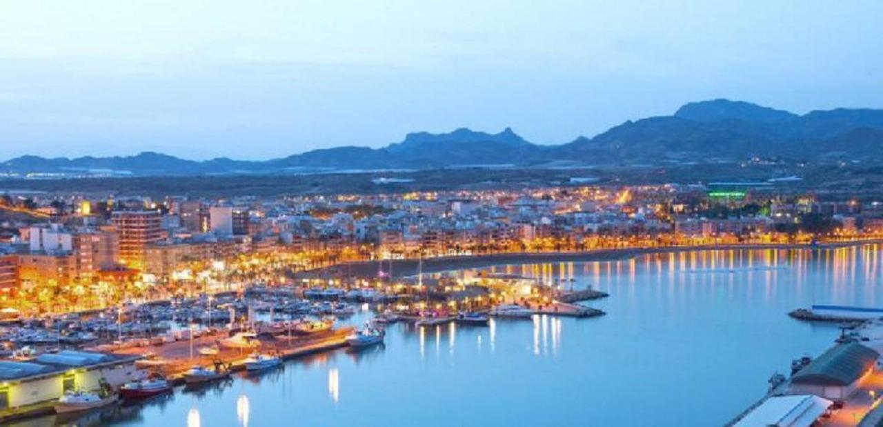 Puerto De Mazarron Large House With Roof Terrace & Sea Views-5 Guests Have 3 Bedrooms & 1 To 4 Guests Have 2 Bedrooms Dış mekan fotoğraf